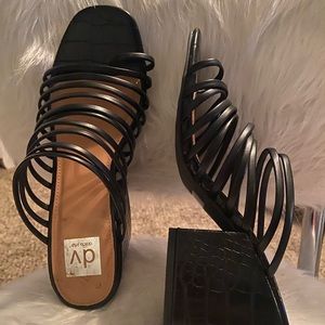Ladies size 9 Dolce Vita block heel sandals